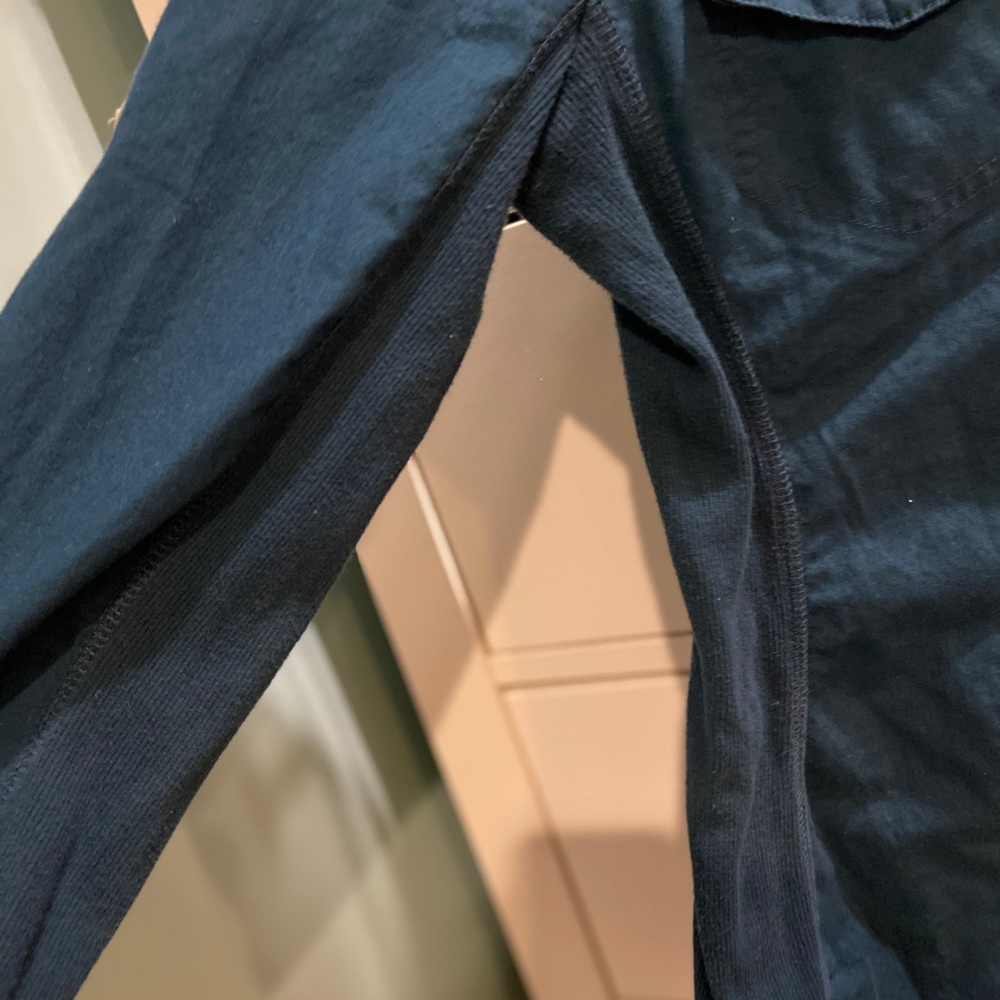 Button down top - Picture 3 of 4